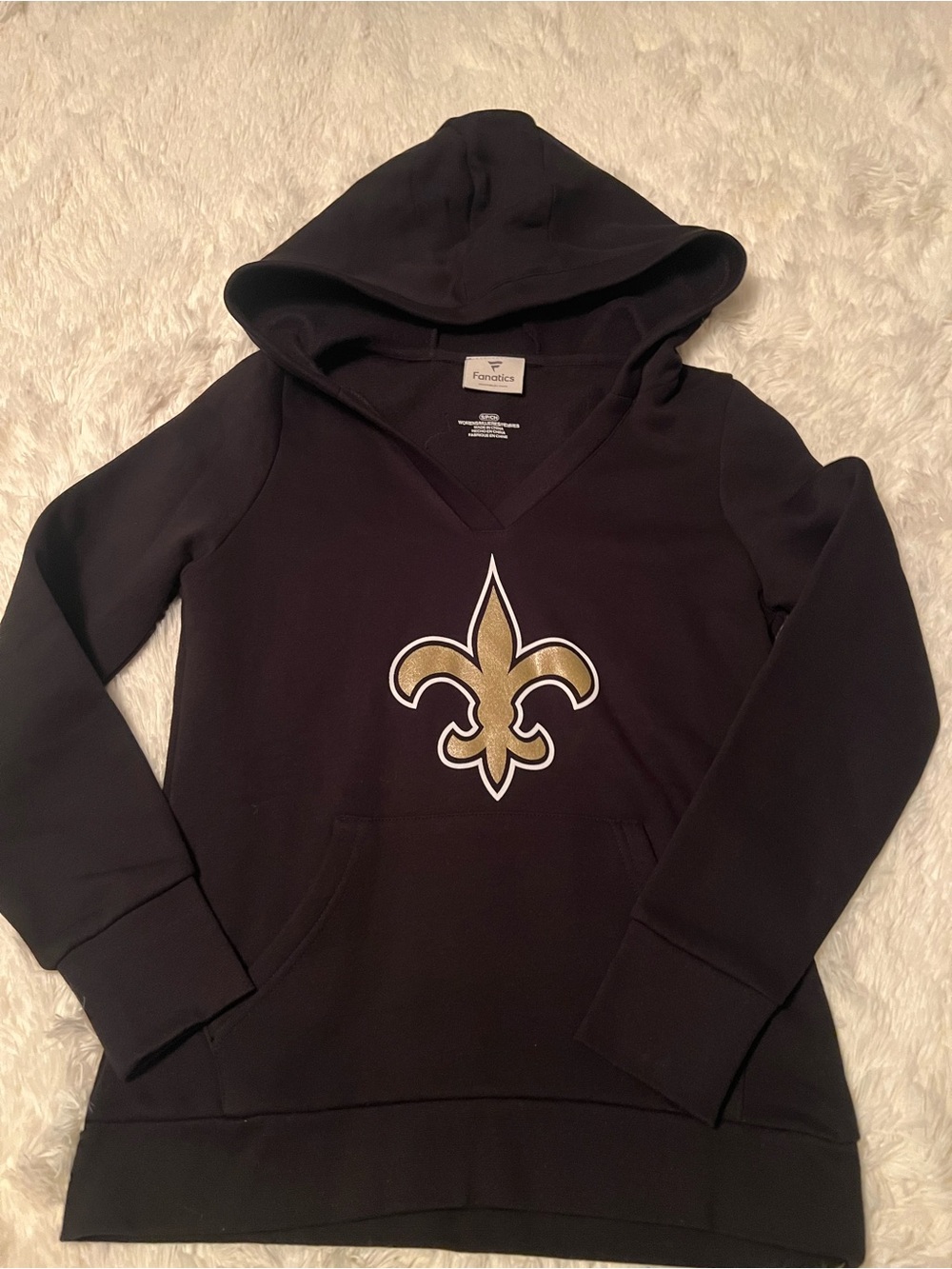 Fanatics Women's Black Pullover Hoodie with Subtle Logo